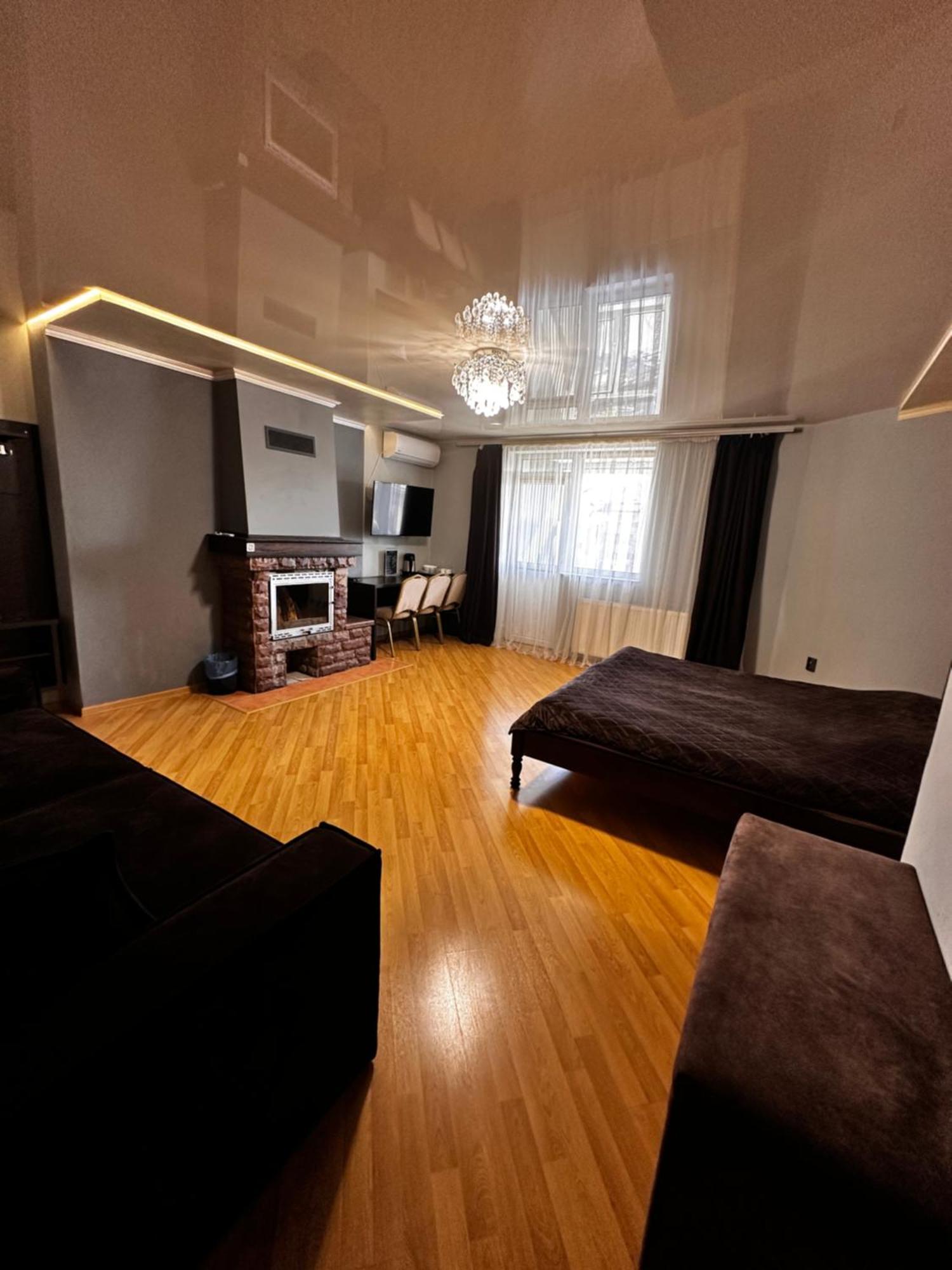 Like Hotel โคโลมิยา ภายนอก รูปภาพ